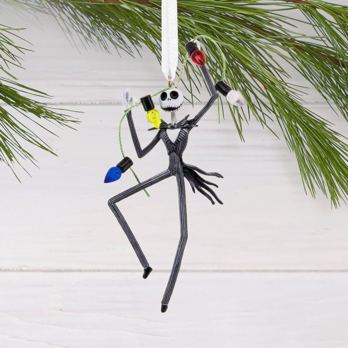 Hallmark Christmas Ornament (Disney Tim Burton's The Nightmare Before Christmas Jack Skellington With Lights)