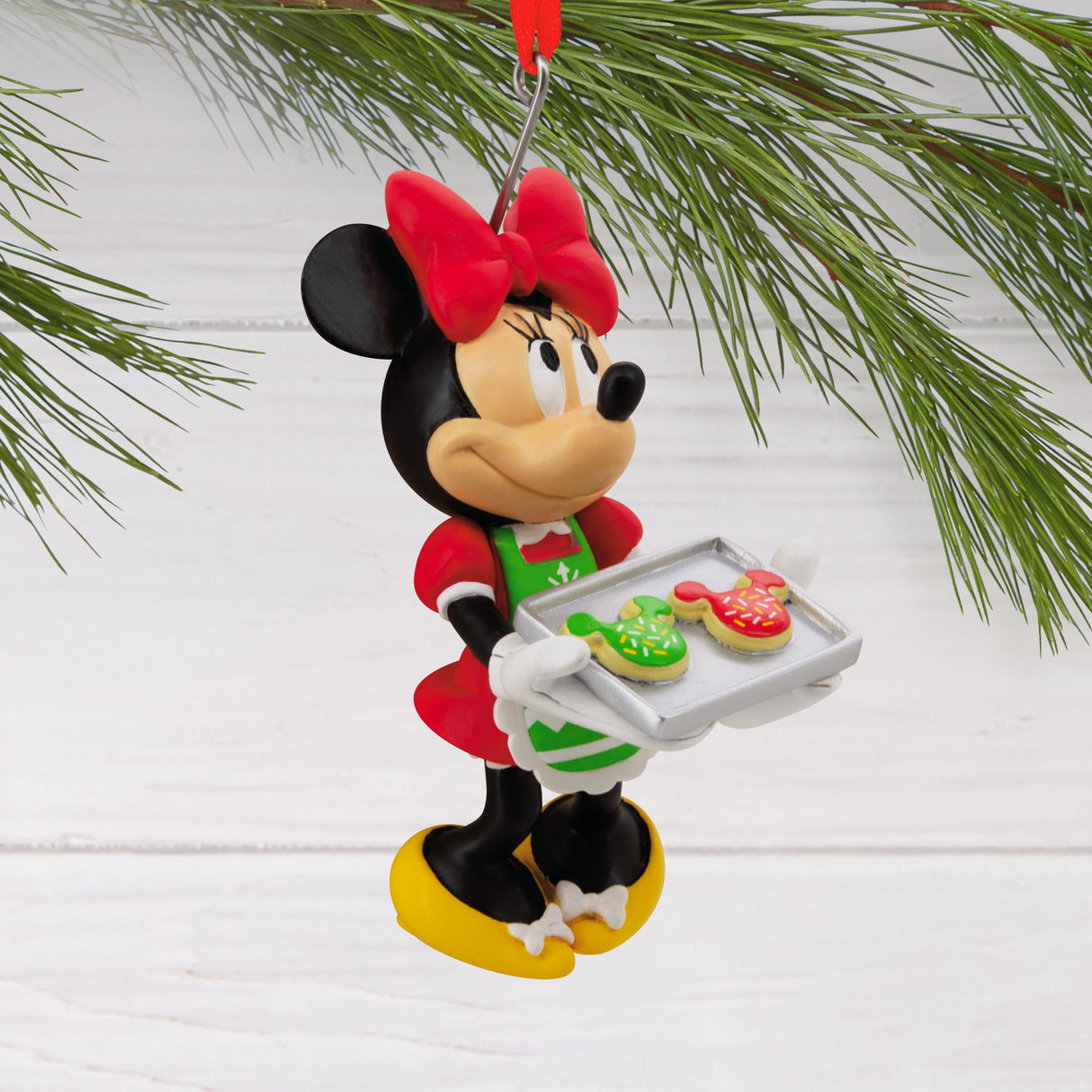 Hallmark Christmas Ornament (Disney Minnie Mouse Baking Cookies)