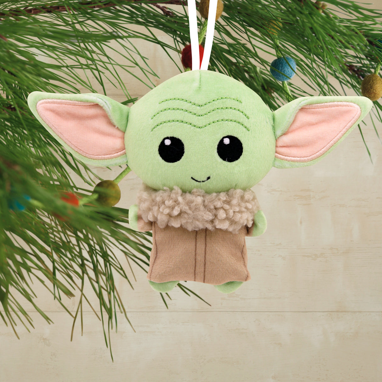 Hallmark Christmas Ornament (Star Wars The Mandalorian Grogu, Plush Fabric)