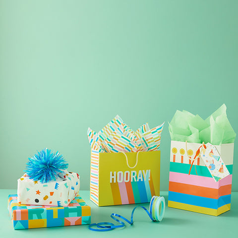 Hallmark Greeting Cards, Stationery & Gift Wrap | Hallmark Canada