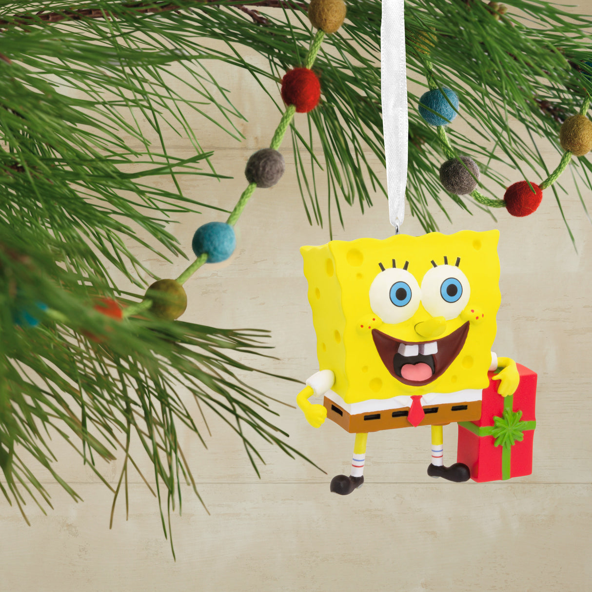 Hallmark Nickelodeon SpongeBob SquarePants Christmas Ornament