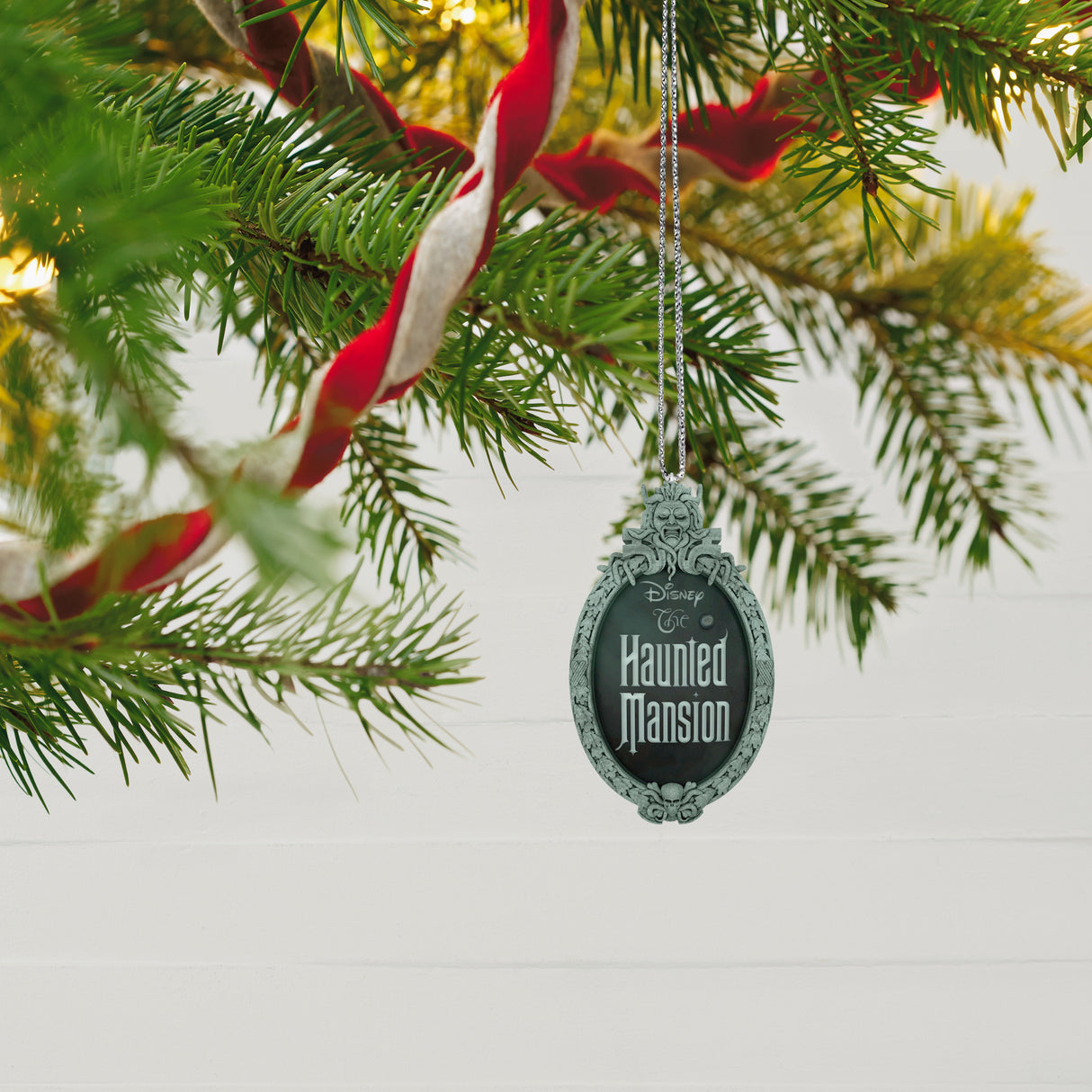 Hallmark Keepsake Christmas Tree Topper (Disney The Haunted Mansion Collection The Haunted Mansion Musical With Light)