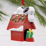 Hallmark Christmas Ornament (Peanuts Snoopy on Holiday Doghouse)