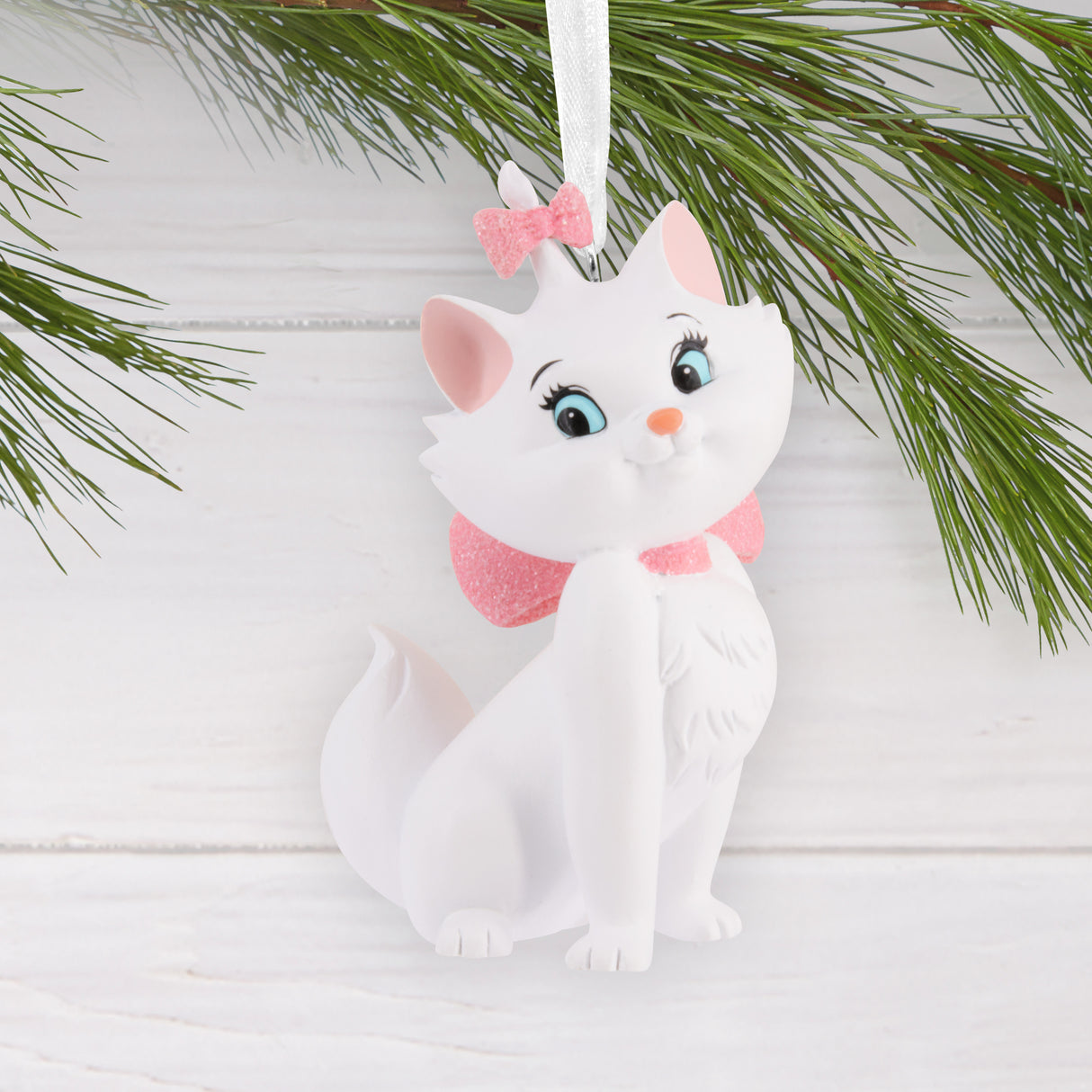 Hallmark Christmas Ornament (Disney The Aristocats Marie)
