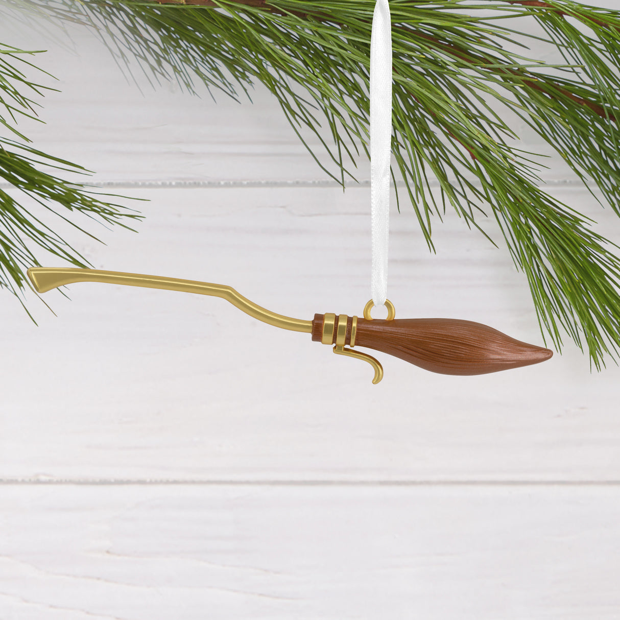 Hallmark Christmas Ornament (Harry Potter Nimbus 2000, Metal)
