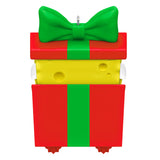 Hallmark Keepsake Christmas Ornament (Nickelodeon SpongeBob SquarePants Sponge-Boxed for Christmas)