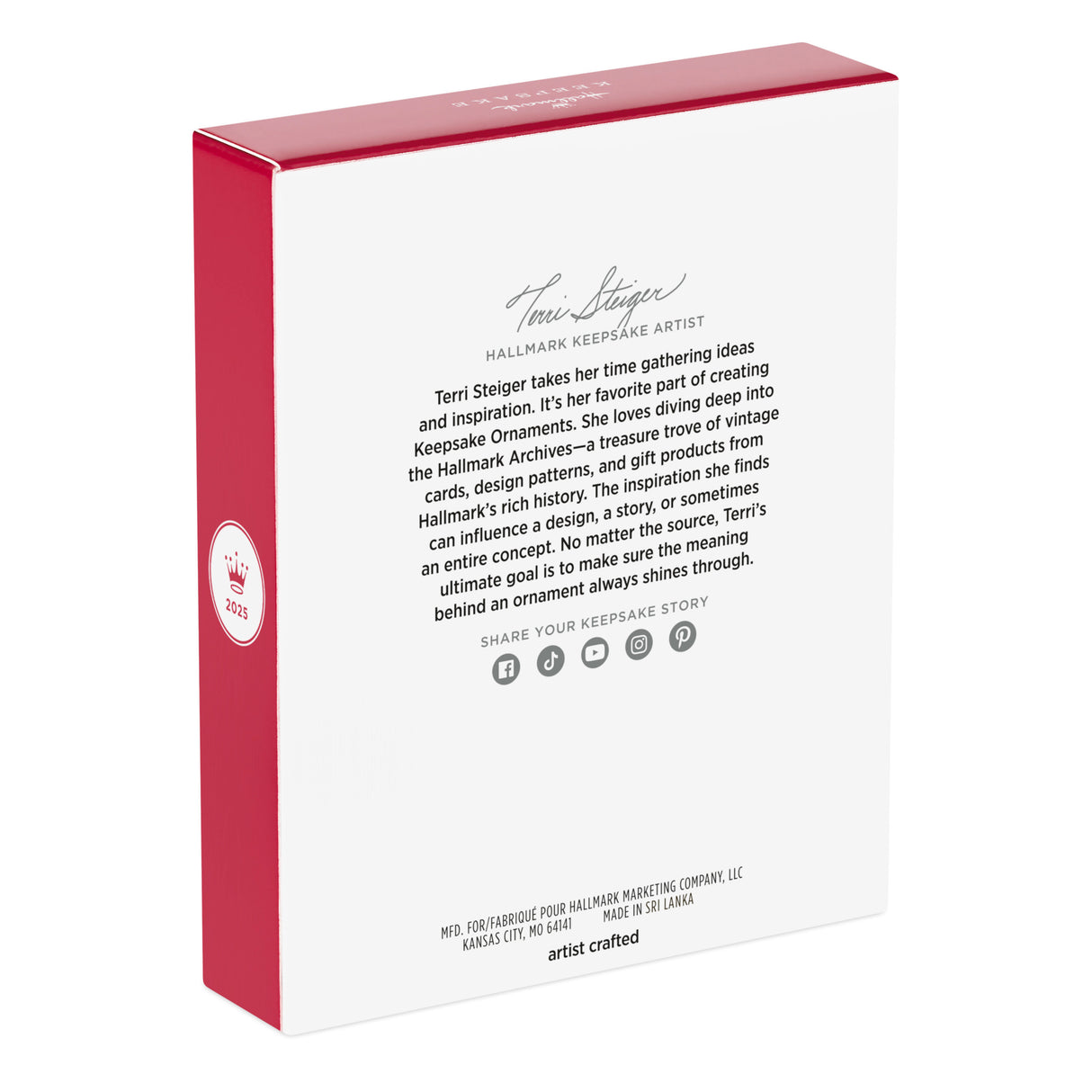 Hallmark Keepsake Christmas Ornament (The Gift of Family 2025 Photo Frame)