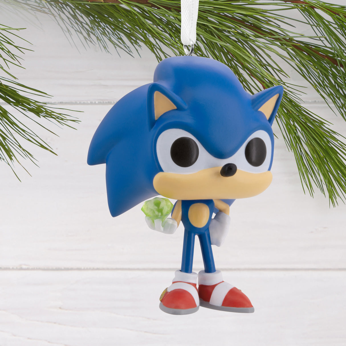 Hallmark Christmas Ornament (Sonic the Hedgehog With Emerald Funko POP!)