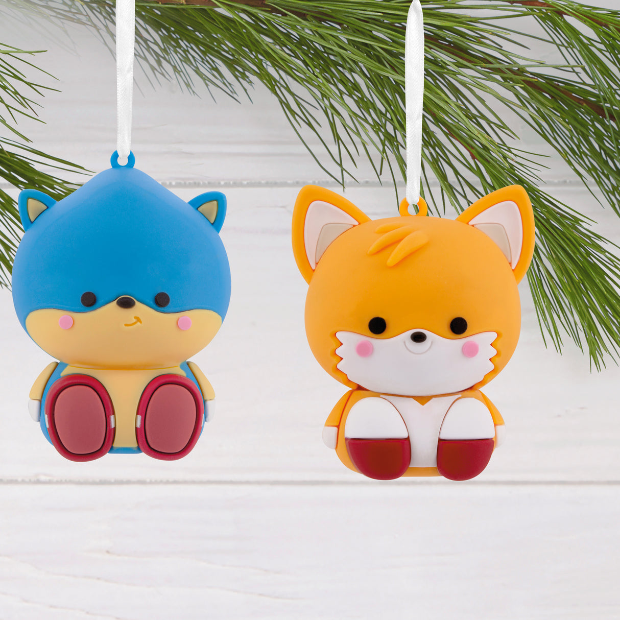 Hallmark Christmas Ornaments (Better Together Sonic the Hedgehog and Tails Magnetic), Set of 2