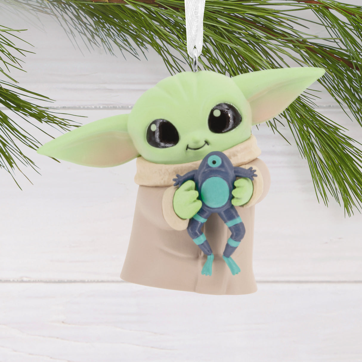 Hallmark Christmas Ornament (Star Wars: The Mandalorian Grogu With Frog)