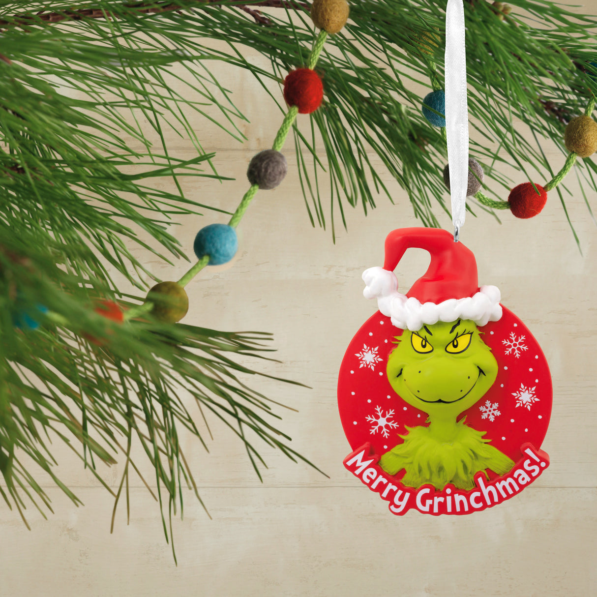 Hallmark Christmas Ornament (Dr. Seuss's How the Grinch Stole Christmas! Merry Grinchmas)