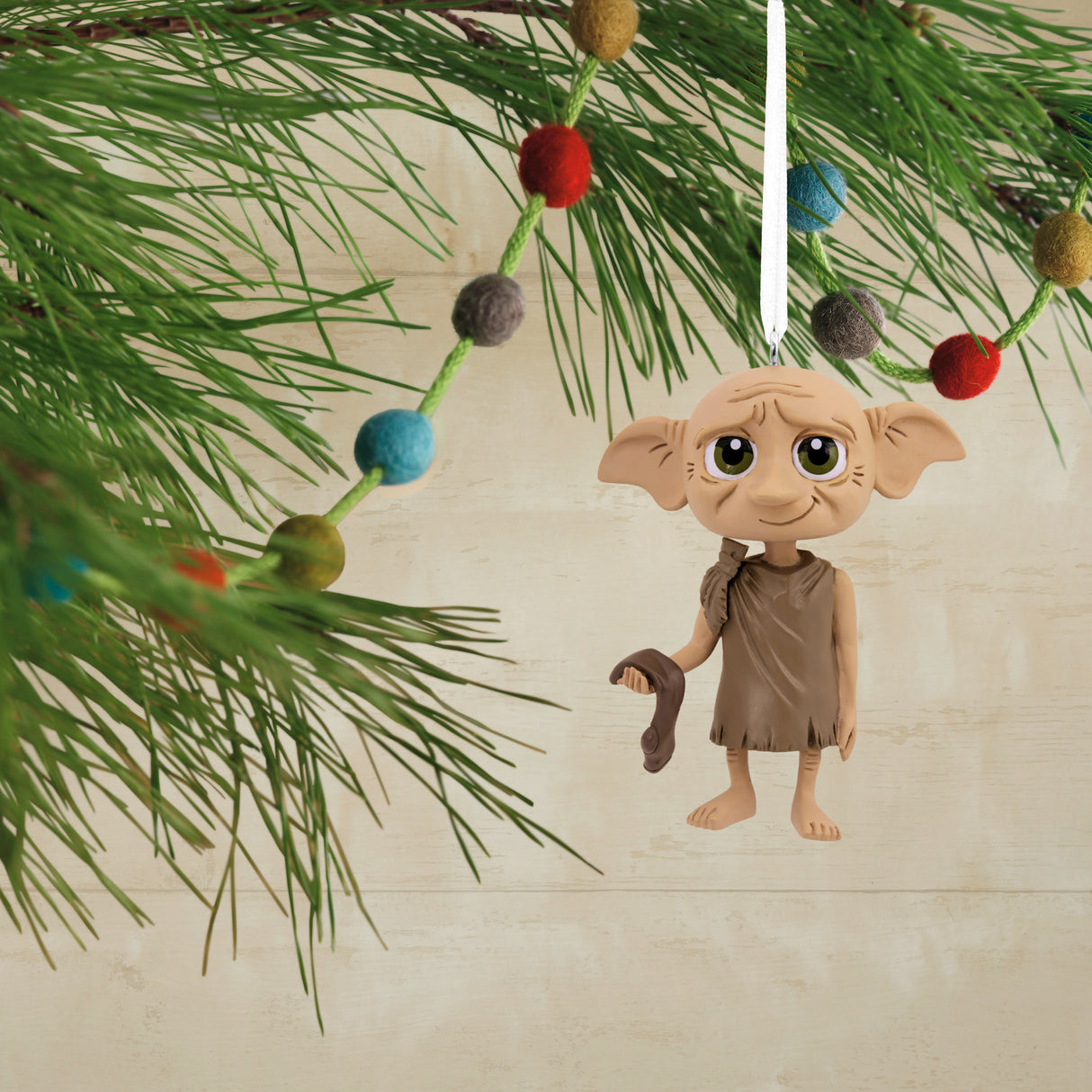 Hallmark Christmas Ornament (Harry Potter Dobby)