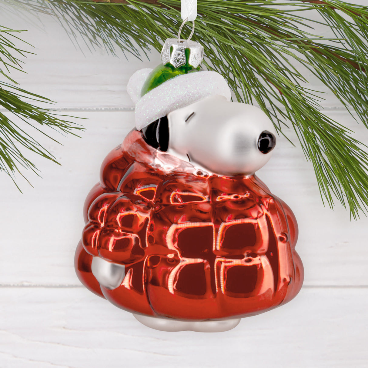 Hallmark Christmas Ornament (Peanuts Snoopy in Puffer Coat, Glass)