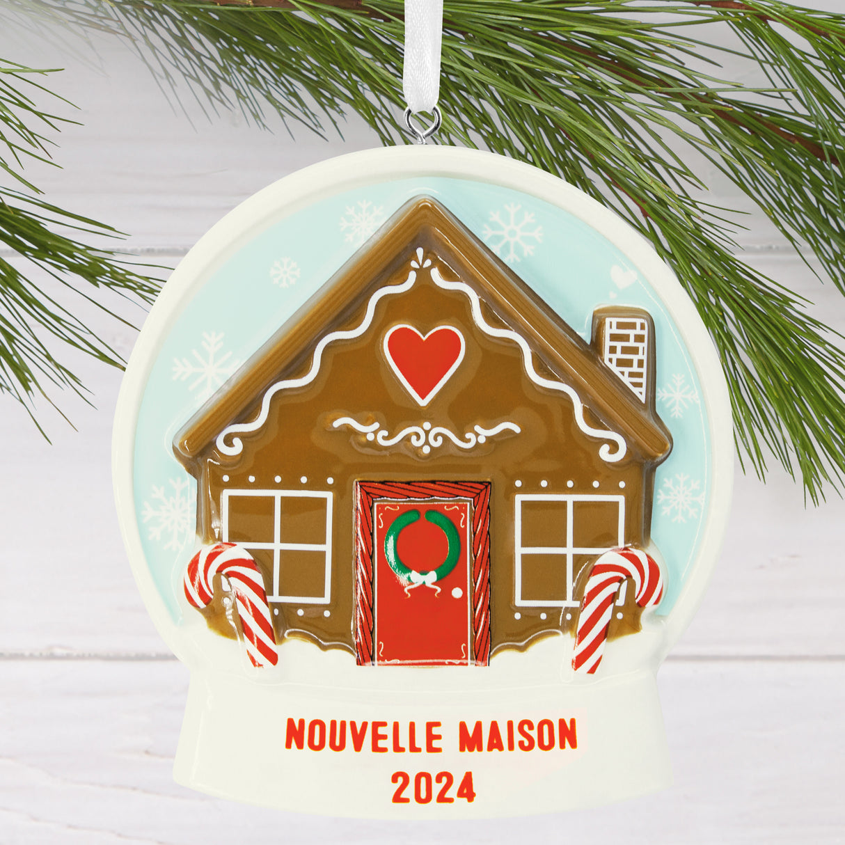 Hallmark Christmas Ornament (Gingerbread Snow Globe Nouvelle Maison 2024 Ceramic)