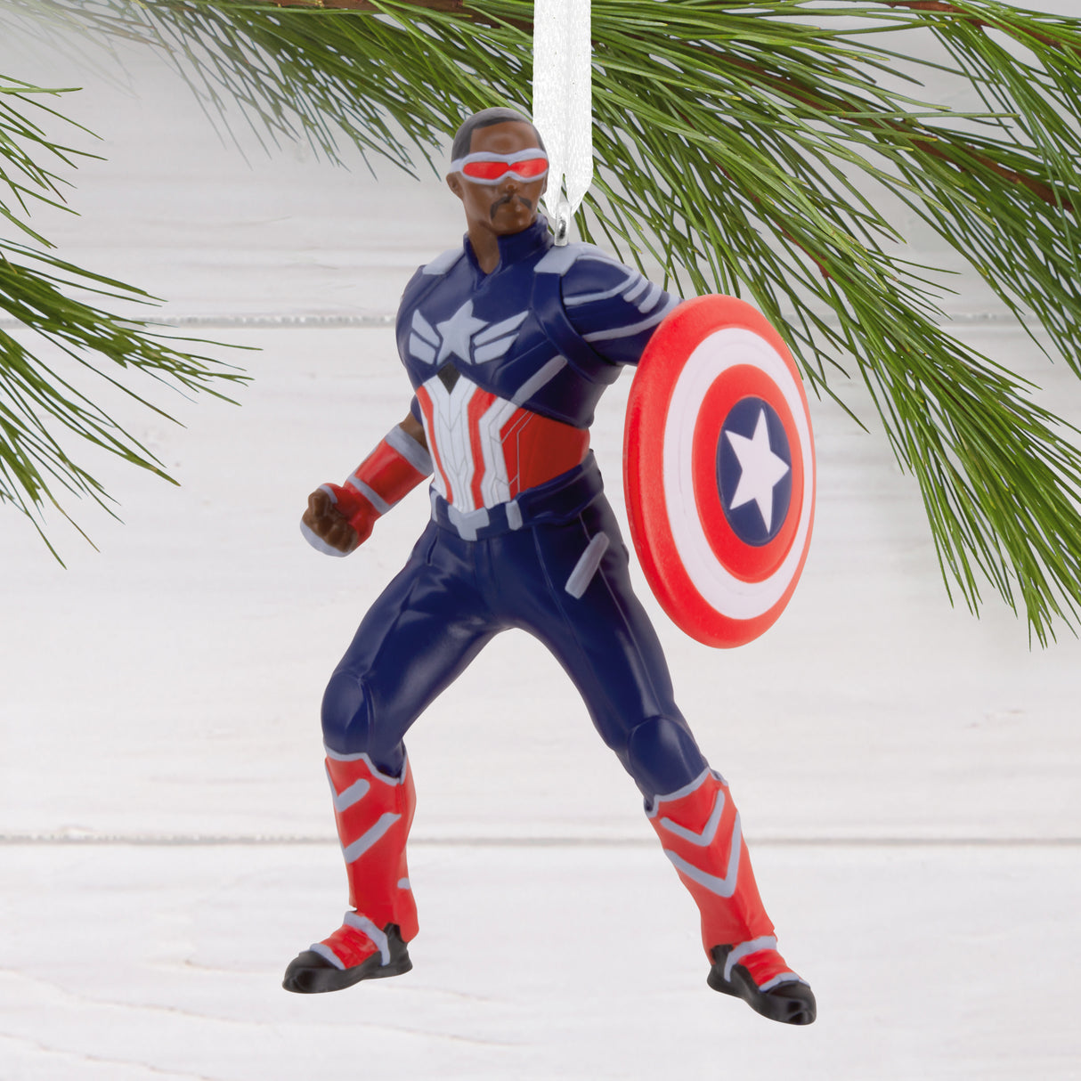 Hallmark Christmas Ornament (Marvel Studios Captain America: Brave New World Sam Wilson)