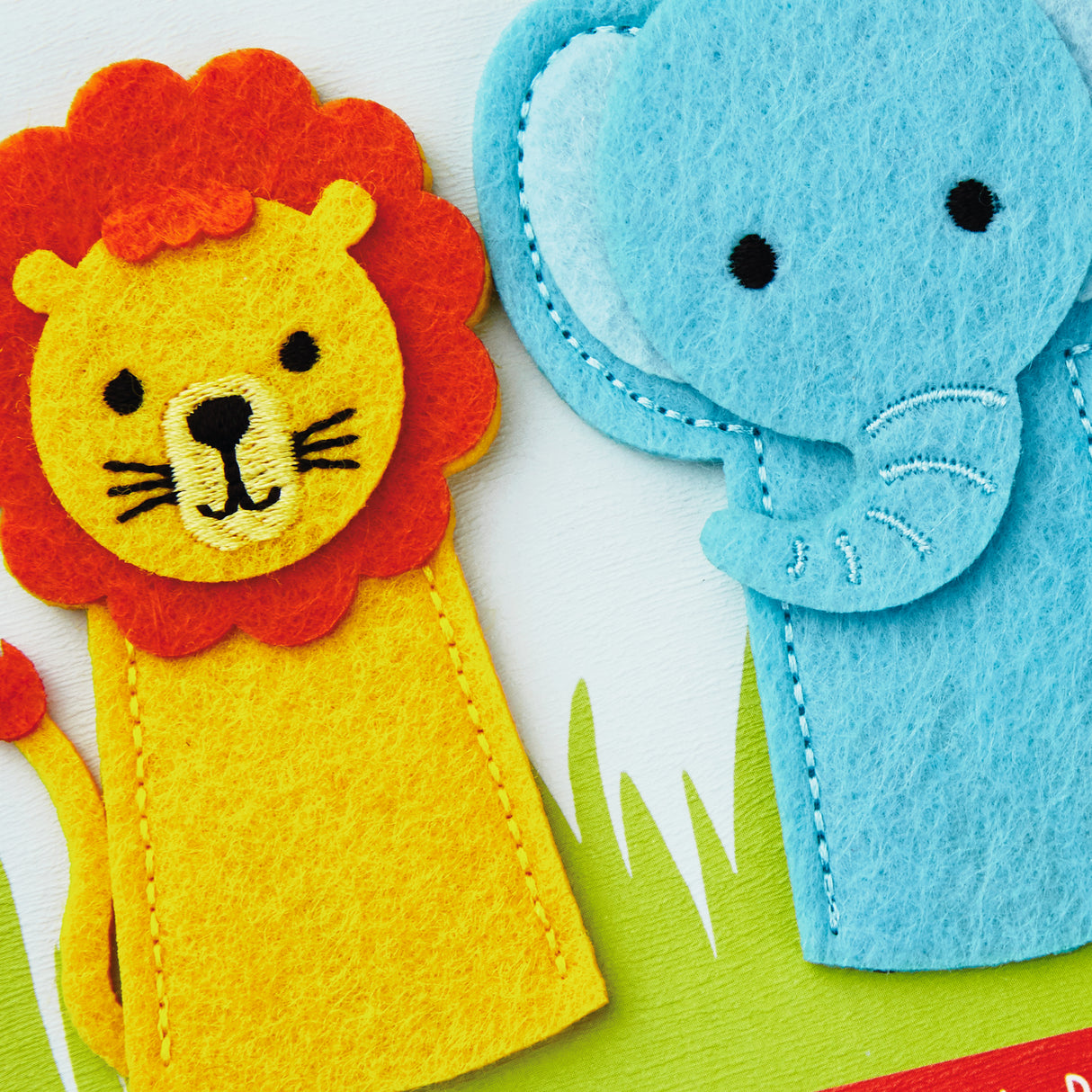 Signature Birthday Card with Removable Finger Puppets for Kids (Jungle Animals)