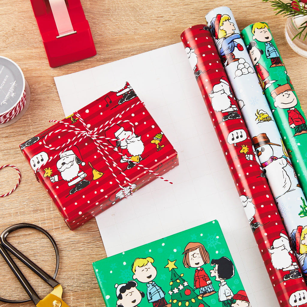 Christmas Peanuts Wrapping Paper with Cut Lines on Reverse (Pack of 3, 105 sq. ft. ttl)